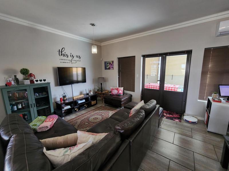 3 Bedroom Property for Sale in Glen Lilly Western Cape